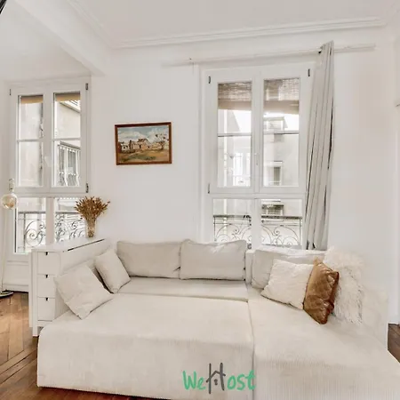 Parisian Charm A Stone's Throw From Montmartre Apartment Paris